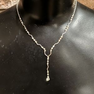 Elegant drop necklace